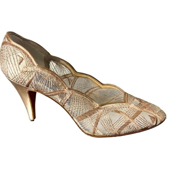 Stuart Weitzman Floral Print Neutral Mesh Accents Pumps‎ Size 8.5 - Picture 1 of 12